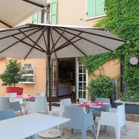 Hotel Al Cacciatore Tortellinando 3*
