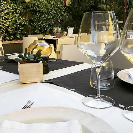 Hotel Al Cacciatore Tortellinando 3*